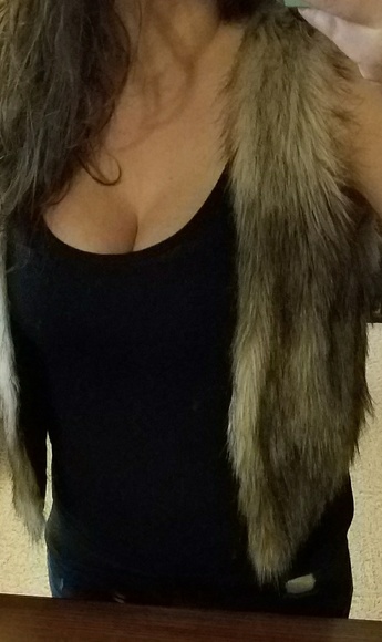 *SOLD* H&M Fur Vest - Picture 4 of 4
